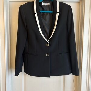 NWT Tahari Black Blazer with White Trim